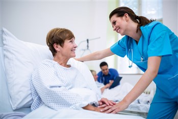 إكتشفوا أهمية العلاقة بين المريض والممرض مع مستشفى المنلا!