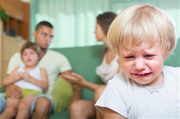 إليكم كل المعلومات عن الصدمات النفسية لدى الأطفال بسبب العنف أو الطلاق!