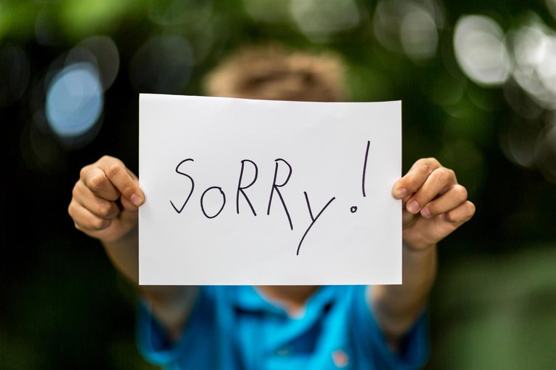 تعليم الطفل الاعتذار