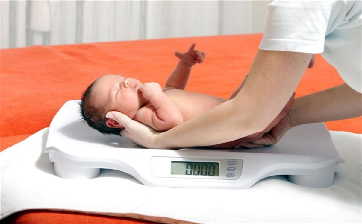 انخفاض وزن الطفل عند الولادة