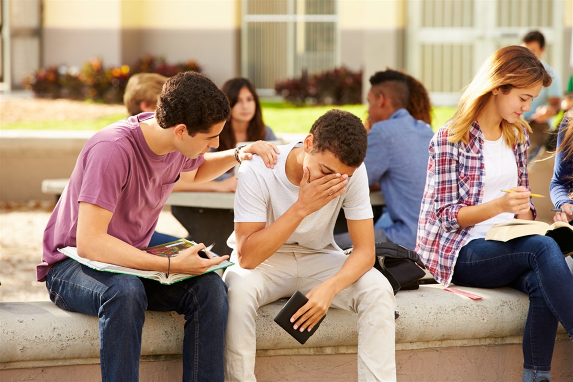  تأثير الرفقة السيئة على المراهقين