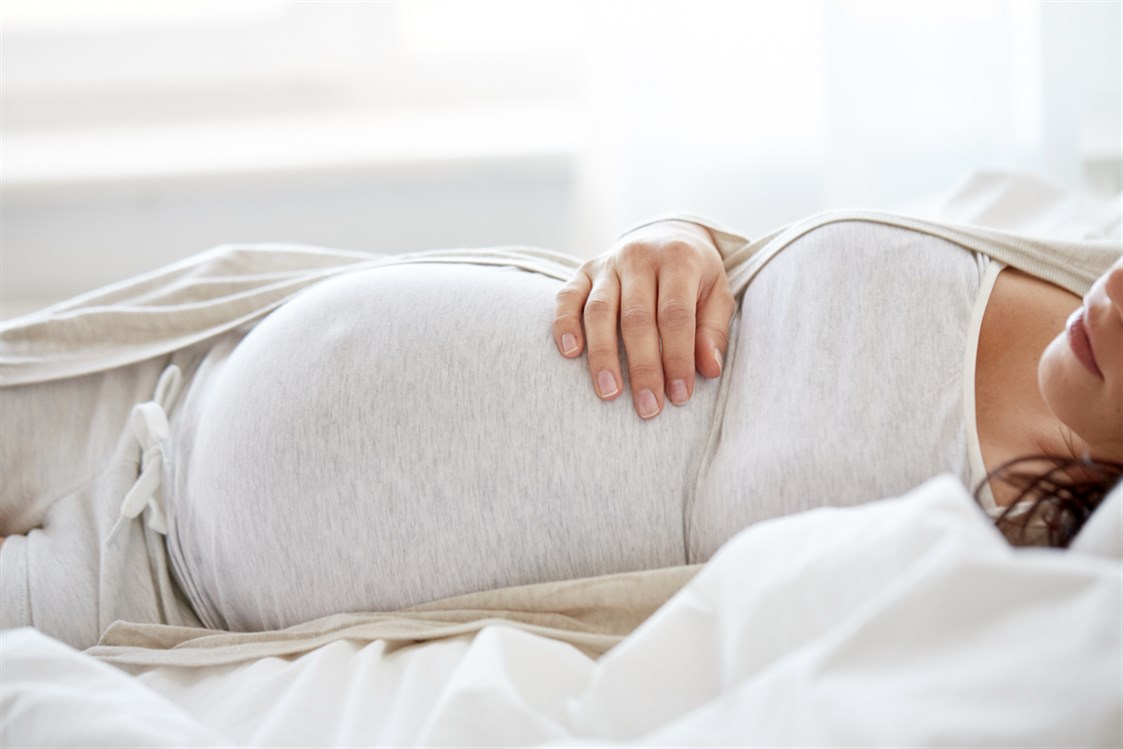 الاستلقاء على الظهر خلال الحمل