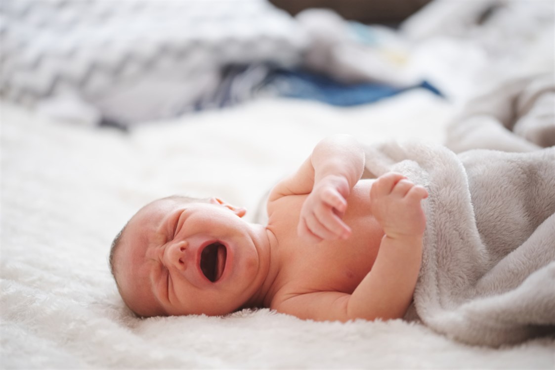  طفل حديث الولادة لا يتبرز