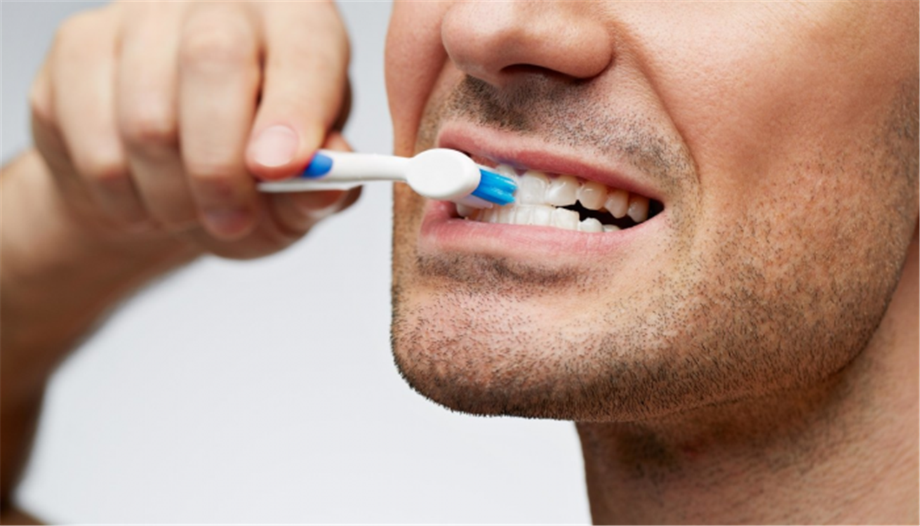 العلاقة بين أمراض القلب ونظافة الأسنان