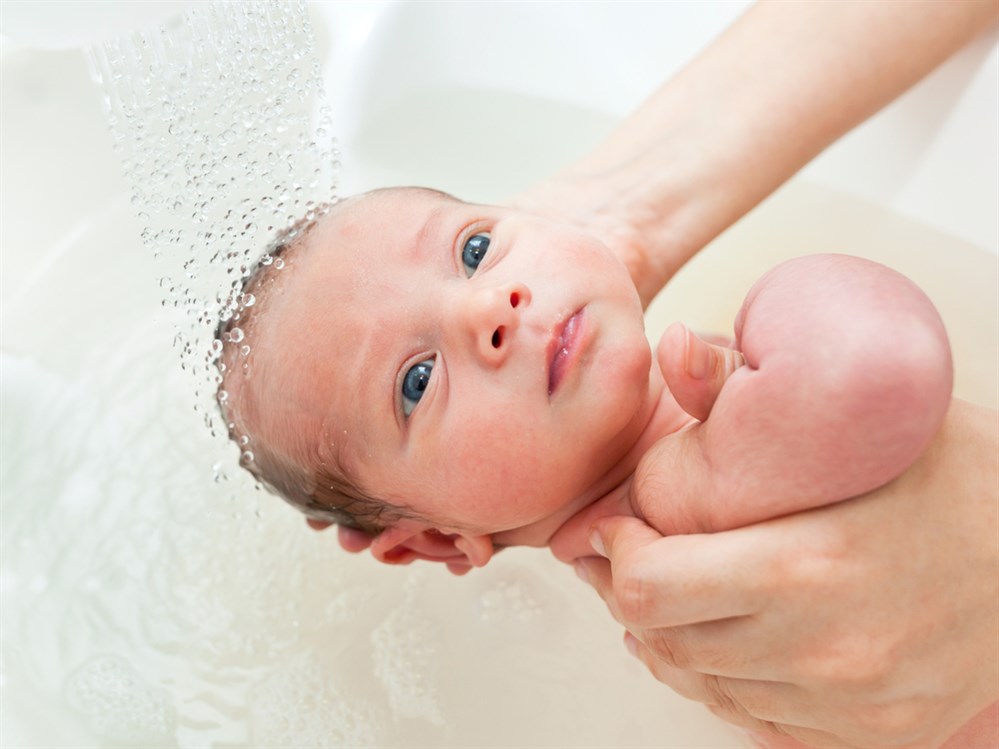  مدة استحمام الرضيع