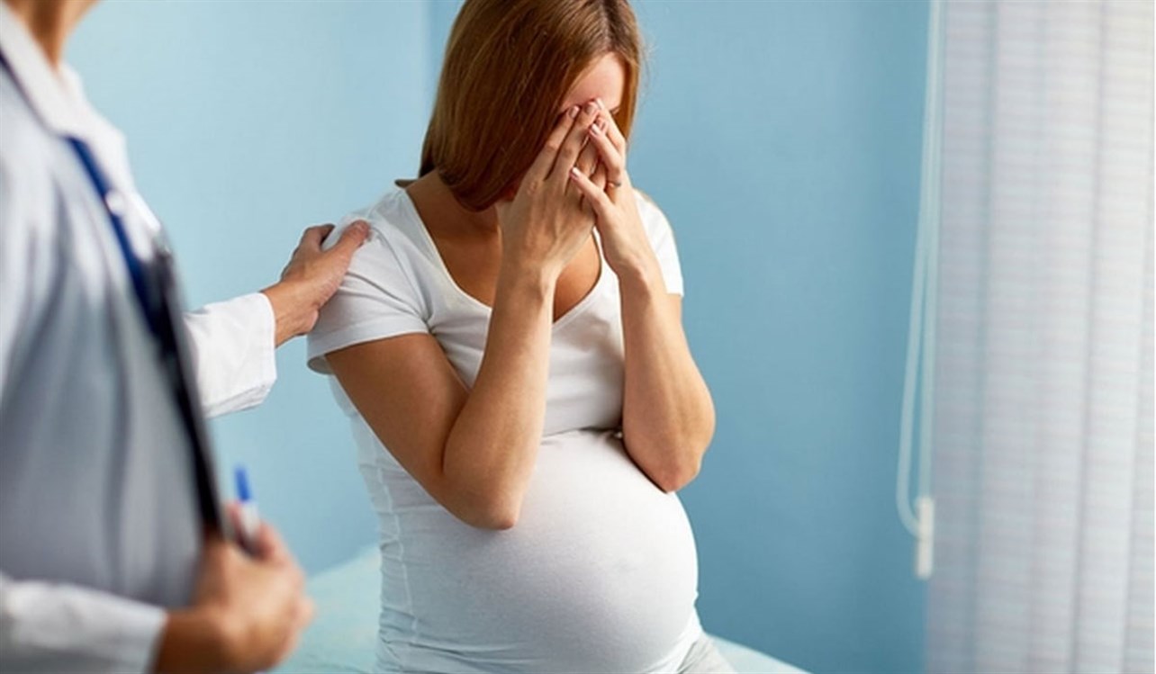 هل اكتئاب الحمل يؤثر على الجنين 
