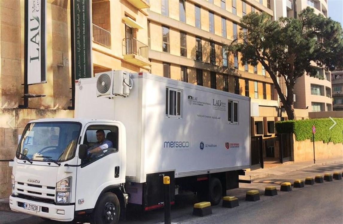 عيادة متنقلّة في لبنان لمحاربة وباء فيروس كورونا المستجدّ 