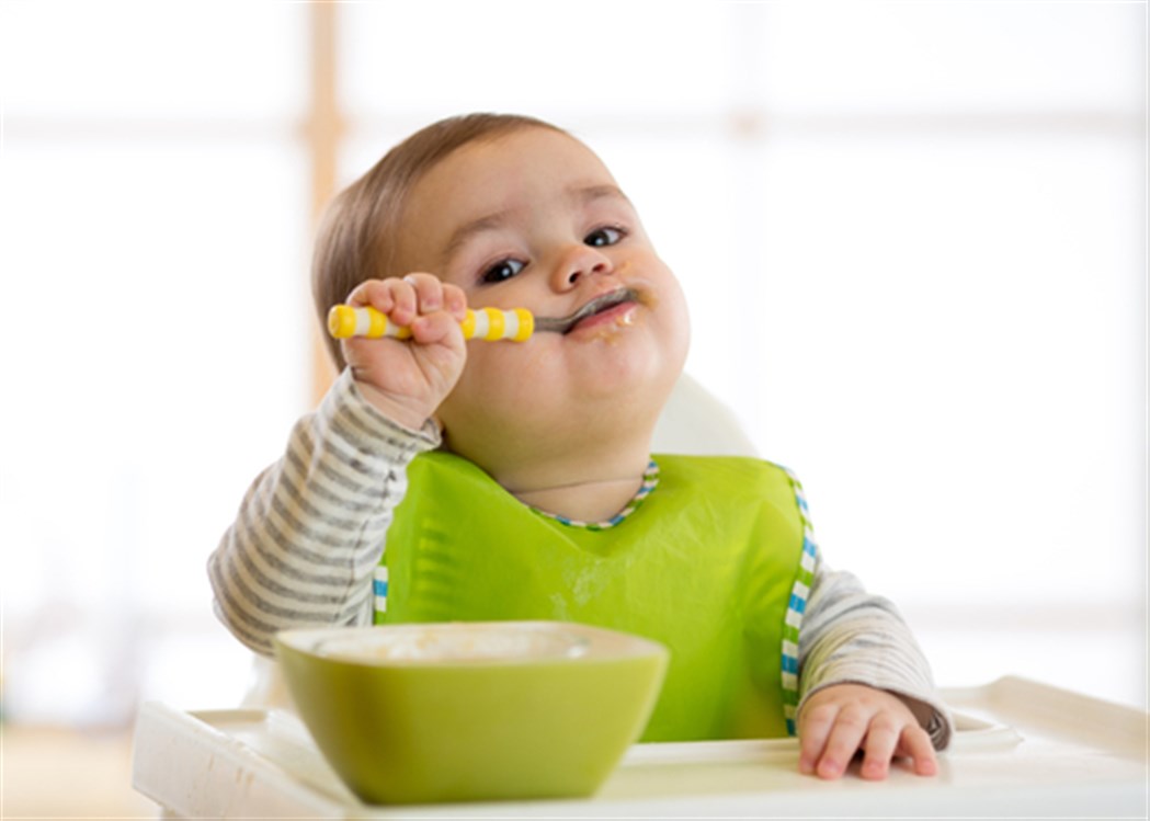 طعام الاطفال الرضع حتى عامين