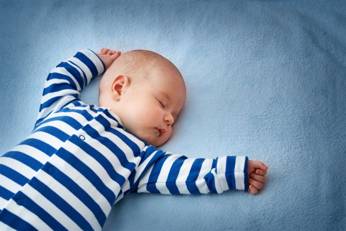  متى ينام الرضيع نوم متواصل