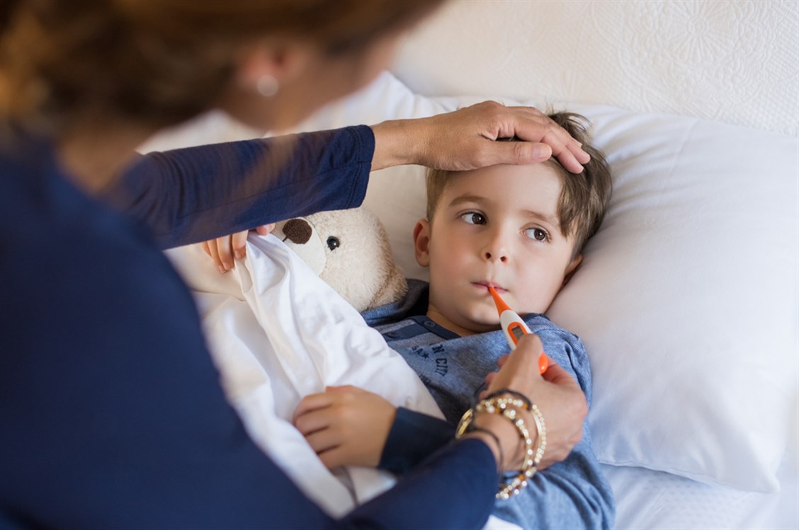 التفريق بين فيروس كورونا والانفلونزا عند الأطفال