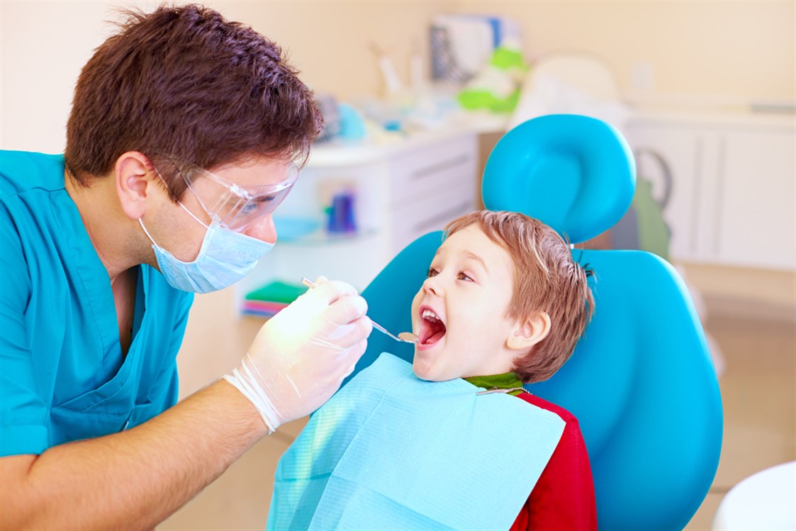 فحص الاسنان للطفل