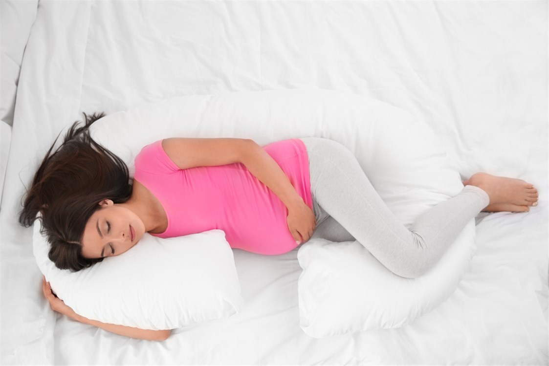  كيف يكون النوم الصحيح للحامل