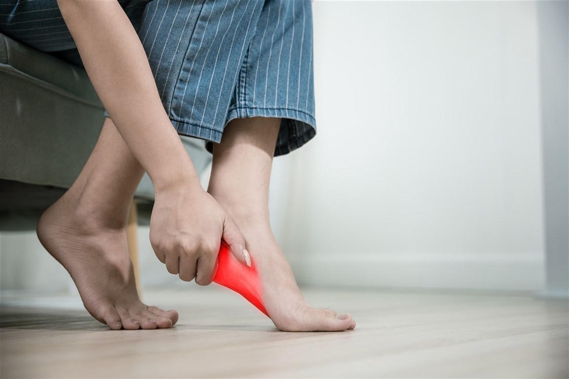 أسباب تنميل القدم